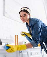 2BR Family Apt Puente de la Mujer View