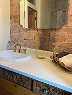 Gable House Bed & Breakfast Inn