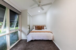 Peninsula Villa Retreat With Pool Hot Tub