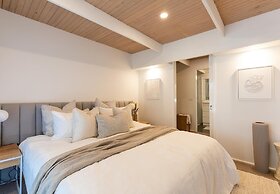 Sol Coastal Retreat - Outdoor Spa and Sauna