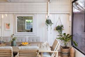 Sol Coastal Retreat - Outdoor Spa and Sauna