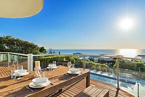 Clifftop Family Retreat With Views Pool