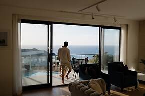 Bayview Luxe Entertainer Pool World Class View