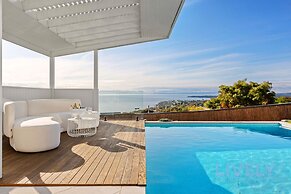Bayview Luxe Entertainer Pool World Class View