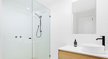 Bayview Luxe Entertainer Pool World Class View