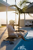 Bayview Luxe Entertainer Pool World Class View