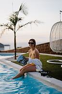 Bayview Luxe Entertainer Pool World Class View