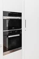 Clifftop Luxury With Spectacular Ocean Views