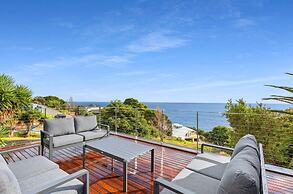 Clifftop Luxury With Spectacular Ocean Views