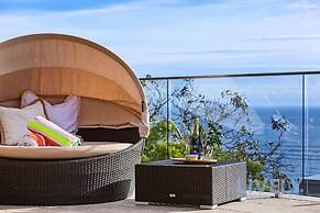 The Ocean s Edge Luxury Entertainer With Views