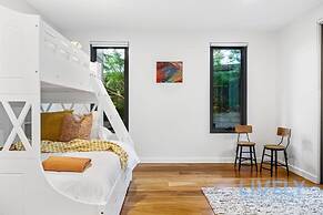 The Ocean s Edge Luxury Entertainer With Views