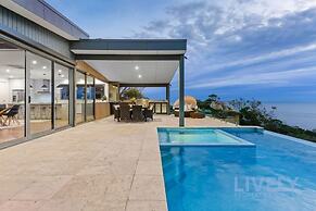 The Ocean s Edge Luxury Entertainer With Views