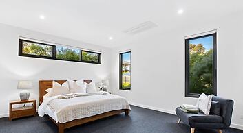 The Ocean s Edge Luxury Entertainer With Views