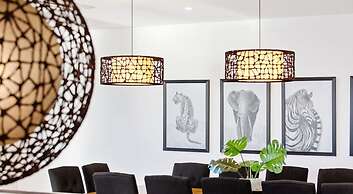 The Ocean s Edge Luxury Entertainer With Views