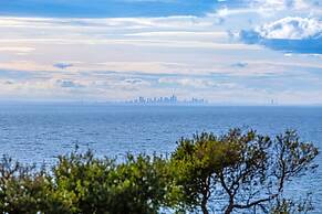 The Ocean s Edge Luxury Entertainer With Views