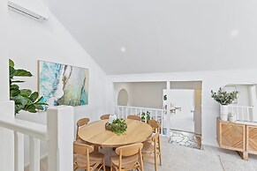 Clifftop Coastal Sanctuary With Panoramic Views