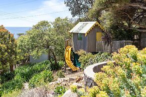 Clifftop Coastal Sanctuary With Panoramic Views