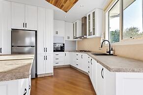 Blairgowrie Beachside Retreat Solar Heated Pool