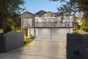 Blairgowrie Beachside Retreat Solar Heated Pool