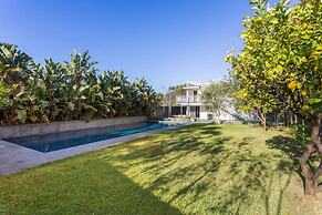 Blairgowrie Beachside Retreat Solar Heated Pool