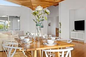 Blairgowrie Beachside Retreat Solar Heated Pool