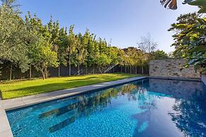 Blairgowrie Beachside Retreat Solar Heated Pool