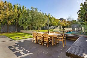 Blairgowrie Beachside Retreat Solar Heated Pool