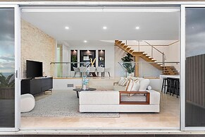 Cliffside Castle With Bay And City Views