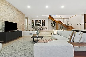 Cliffside Castle With Bay And City Views