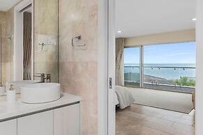 Cliffside Castle With Bay And City Views