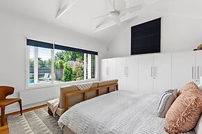 Luxury Cottage With Pool In Perfect Location