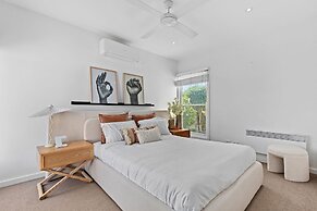 Luxury Cottage With Pool In Perfect Location