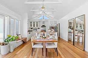 Luxury Cottage With Pool In Perfect Location