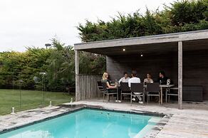 Luxury Portsea Sanctuary Gas Heat Pool Gardens