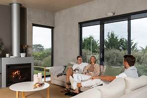 Luxury Portsea Sanctuary Gas Heat Pool Gardens