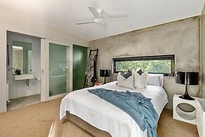 Luxury Portsea Sanctuary Gas Heat Pool Gardens