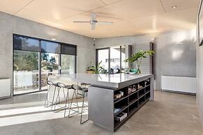 Luxury Portsea Sanctuary Gas Heat Pool Gardens