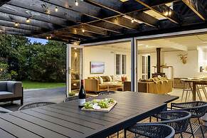 The Coast Country Cottage