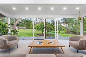 Tranquil Estate With Pool Heated Spa Gardens