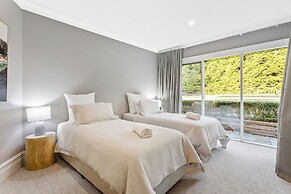 Tranquil Estate With Pool Heated Spa Gardens