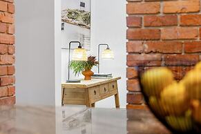 Tranquil Estate With Pool Heated Spa Gardens