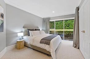 Tranquil Estate With Pool Heated Spa Gardens