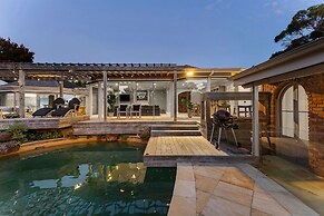 Tranquil Estate With Pool Heated Spa Gardens