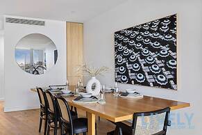 Beach Street Luxury 3 Bed With Beach Bay Views