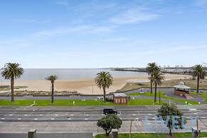 Beach Street Luxury 3 Bed With Beach Bay Views