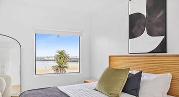 Beach Street Luxury 3 Bed With Beach Bay Views