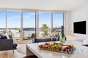 Beach Street Luxury 3 Bed With Beach Bay Views