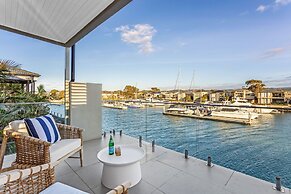 Waterfront Martha Cove Getaway 250m From Beach