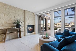 Waterfront Martha Cove Getaway 250m From Beach