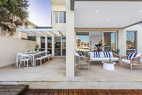 Waterfront Martha Cove Getaway 250m From Beach